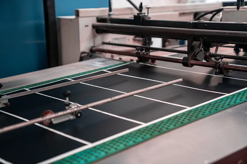 stampa-serigrafica-su-vetro-metallo-a-milano